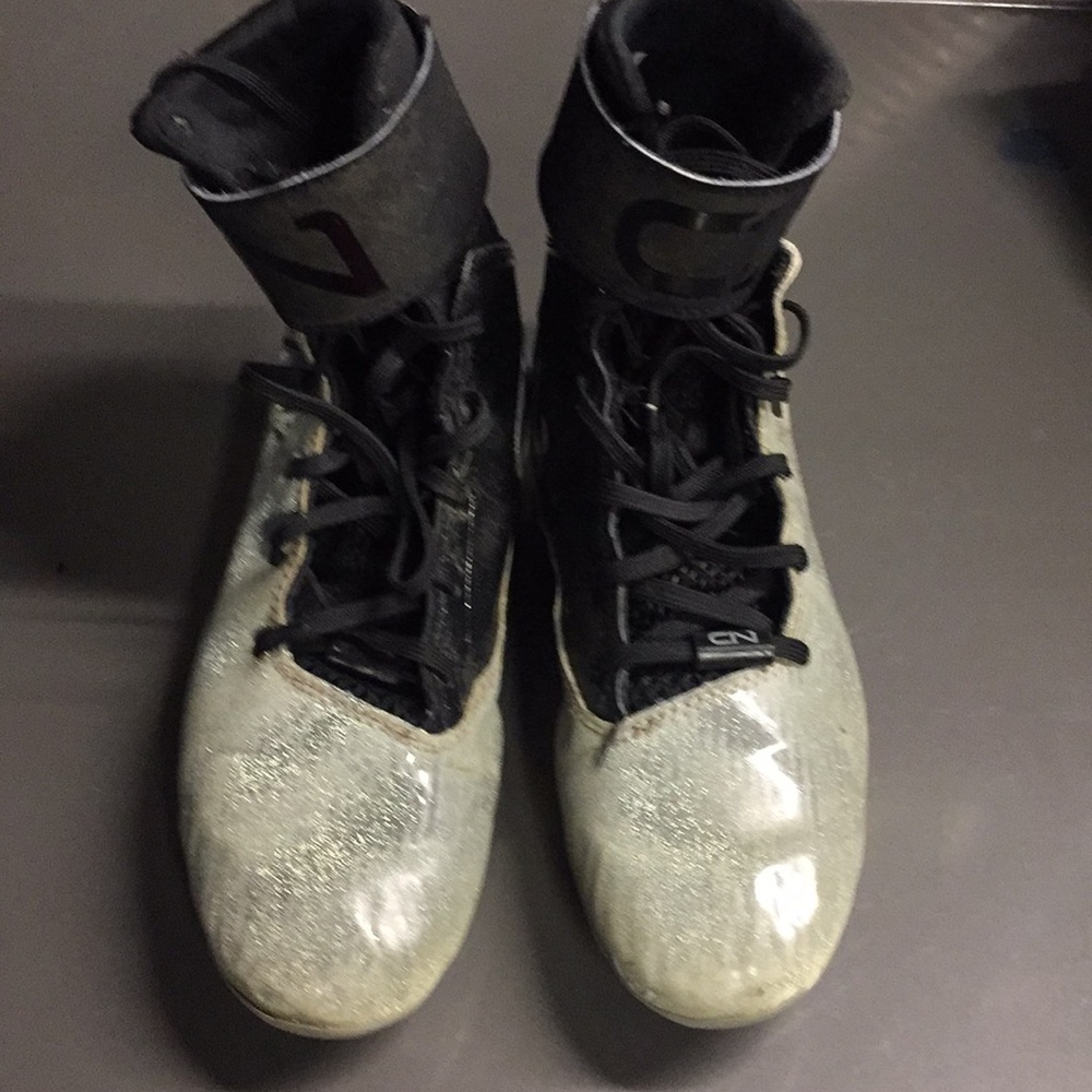 Boys youth C1N cleats Under armour